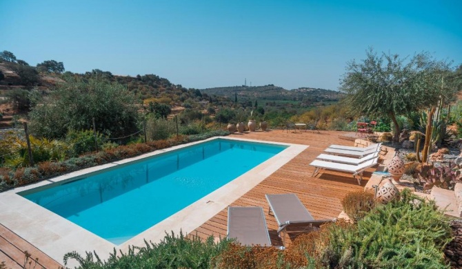 Villa i Gelsi with pool by Azalo Country House