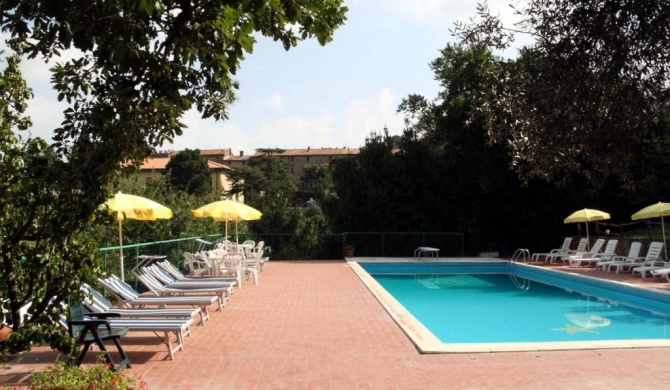 Holiday Home in Paciano with Swimming Pool Terrace Billiards