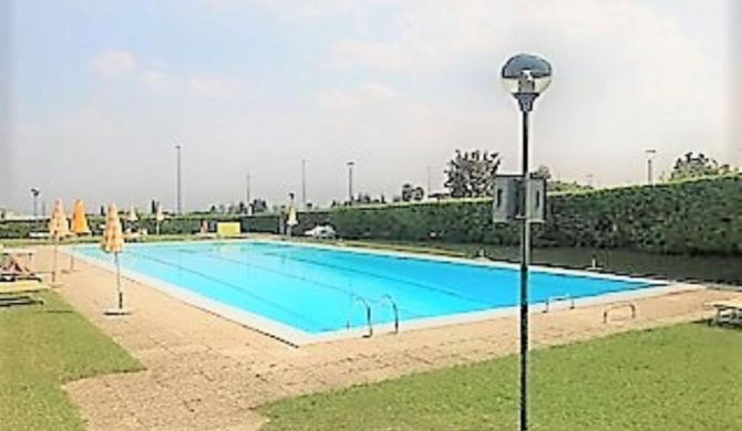 La Casa Accanto With Shared Pool