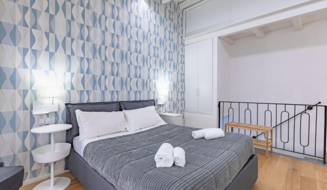 Cozy Duplex Apartment near Via Roma with Parking