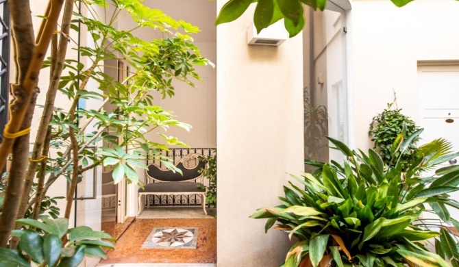 Moncada Suites & Apartments