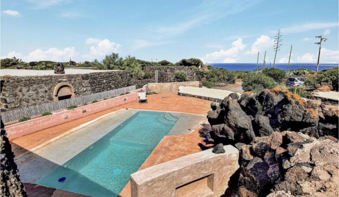 Awesome home in Pantelleria with Outdoor swimming pool, 3 Bedrooms and WiFi
