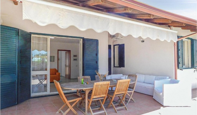 Beautiful home in Noto with 3 Bedrooms and WiFi